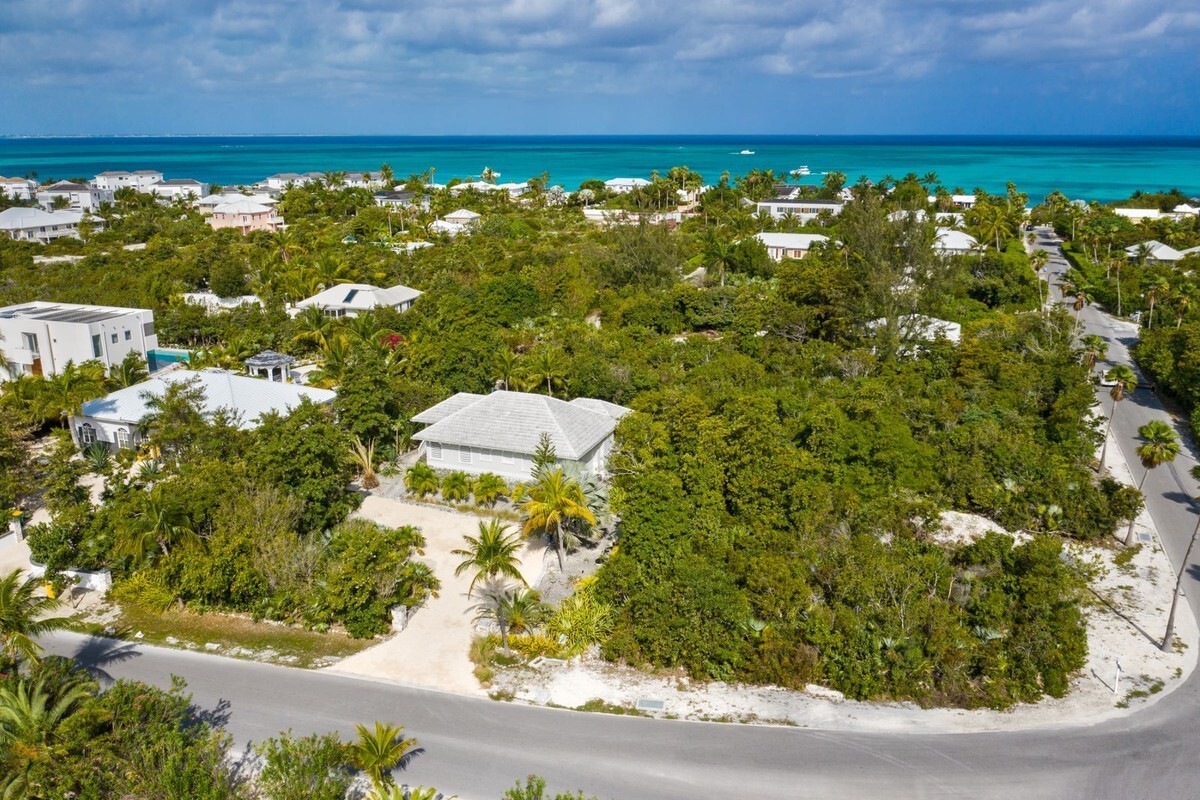Leeward Providenciales, Providenciales